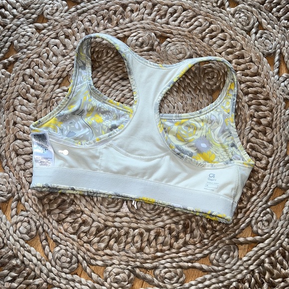 GAPFIT Low Impact Sports Bra, M - Picture 4 of 6
